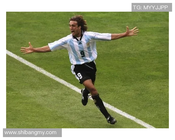 足球明星历年排名揭秘:谁是足坛真正的王者与传奇球员